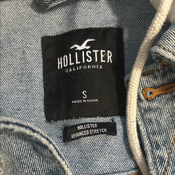 Hollister women’s Denim and Gray Jacket - Picture 2 of 4